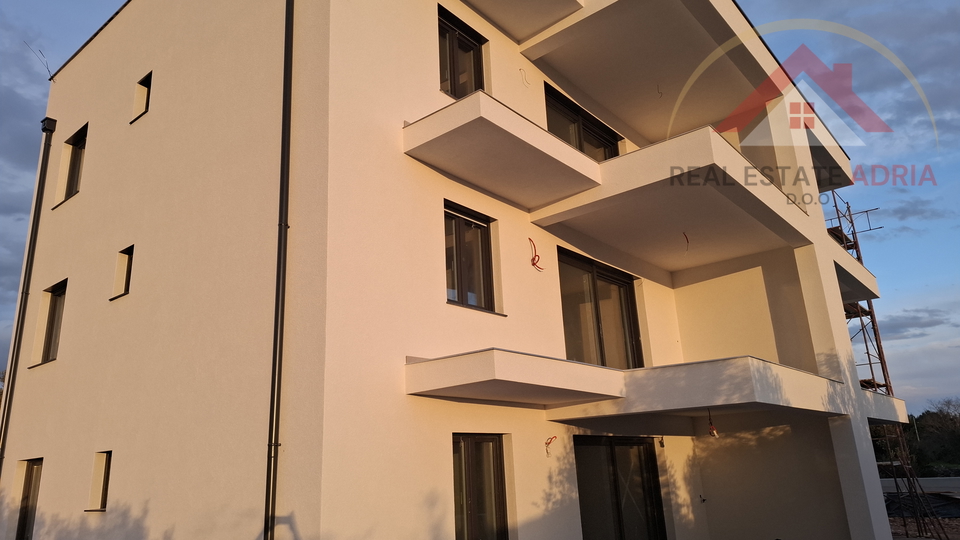 Prodaje se stan I kat s pogledom na more, novogradnja, Turanj, Zadarska županija, Hrvatska