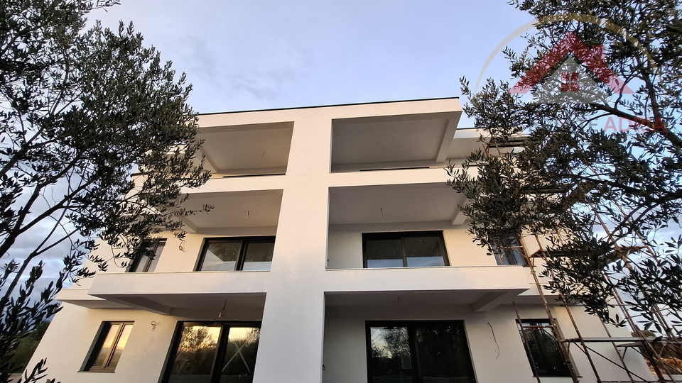 Prodaje se stan I kat s pogledom na more, novogradnja, Turanj, Zadarska županija, Hrvatska