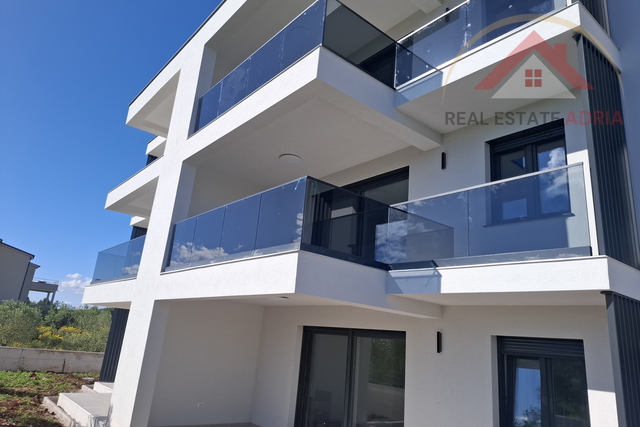 Wohnung im ersten Stock mit Meerblick zu verkaufen, Neubau, Turanj, Gespanschaft Zadar, Kroatien