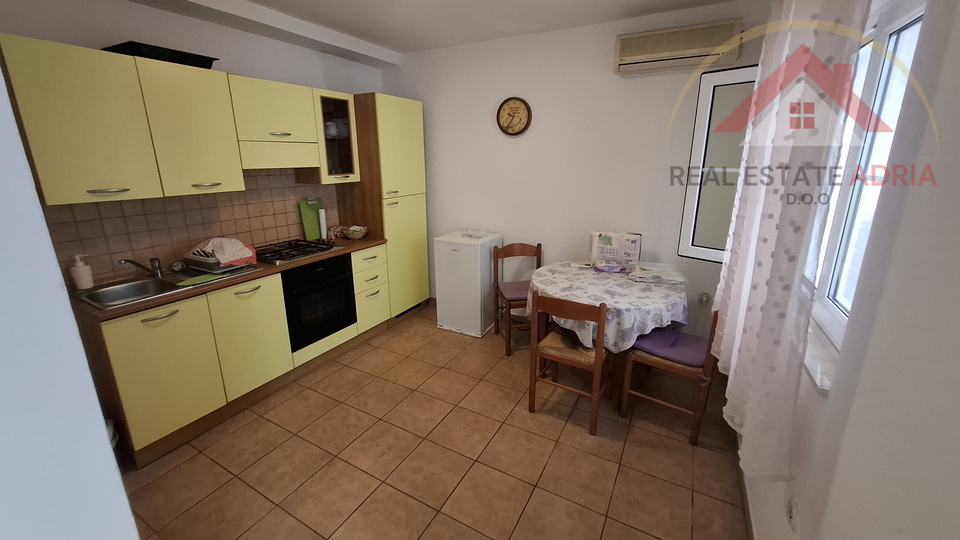FOR SALE: House with three apartments and commercial space in the center of Biograd na Moru, Zadar County, Croatia