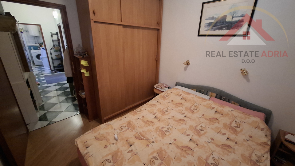 FOR SALE: House with three apartments and commercial space in the center of Biograd na Moru, Zadar County, Croatia