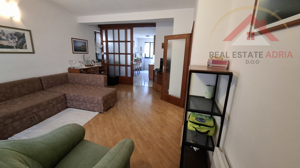 FOR SALE: House with three apartments and commercial space in the center of Biograd na Moru, Zadar County, Croatia