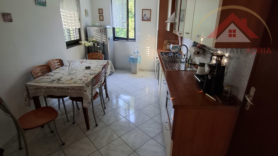 FOR SALE: House with three apartments and commercial space in the center of Biograd na Moru, Zadar County, Croatia