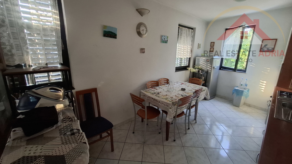 FOR SALE: House with three apartments and commercial space in the center of Biograd na Moru, Zadar County, Croatia