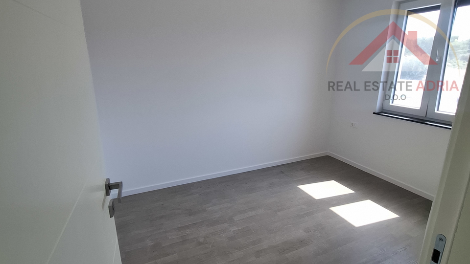 Apartment with garden for sale, new building, Turanj, near Zadar, Zadar county