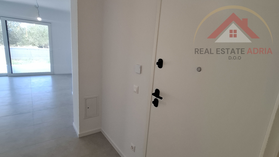 Apartment with garden for sale, new building, Turanj, near Zadar, Zadar county