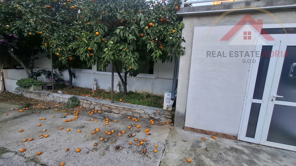 House, 400 m2, For Sale, Biograd na Moru