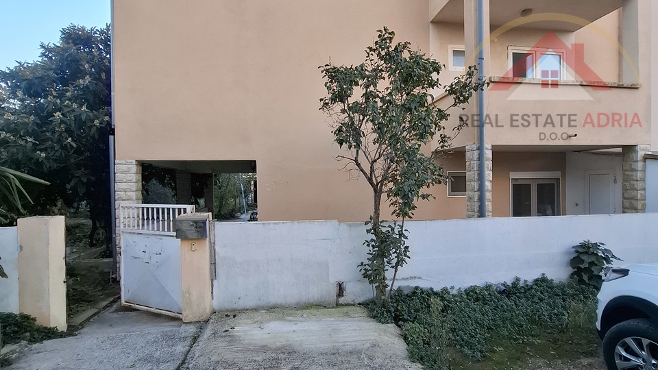 House, 400 m2, For Sale, Biograd na Moru