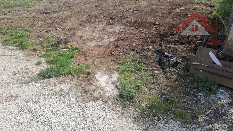 Prodaje se gra&dstrok;evinsko zemlji&scaron;te u Biogradu na Moru od 533 m2