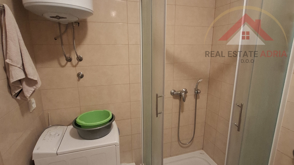 STAN U BIOGRADU NA MORU &ndash; 49 m&sup2; NETO&comma; 700 m OD PLA&Zcaron;E DRA&Zcaron;ICE