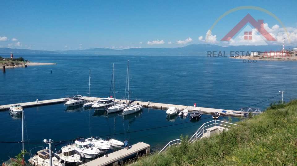 Prodaje se građevinsko zemljište od 1177 m2 u Biogradu na Moru, Dalmacija, Zadarska županija