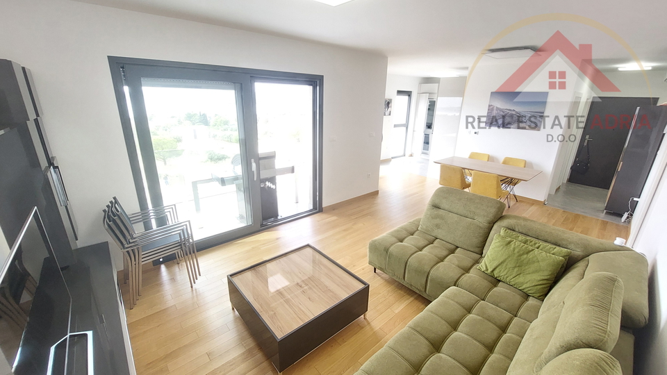Beautiful apartment with a sea view in Sv. Filip i Jakov