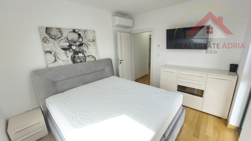 Beautiful apartment with a sea view in Sv. Filip i Jakov