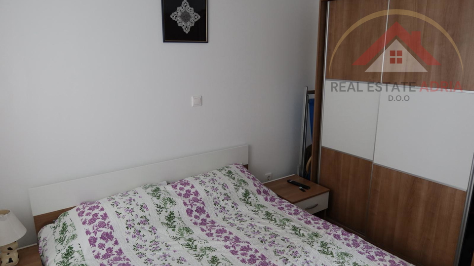 Prodaje se dvosoban stan u Pako&scaron;tanima&comma; Zadarska &zcaron;upanija s pogledom na more