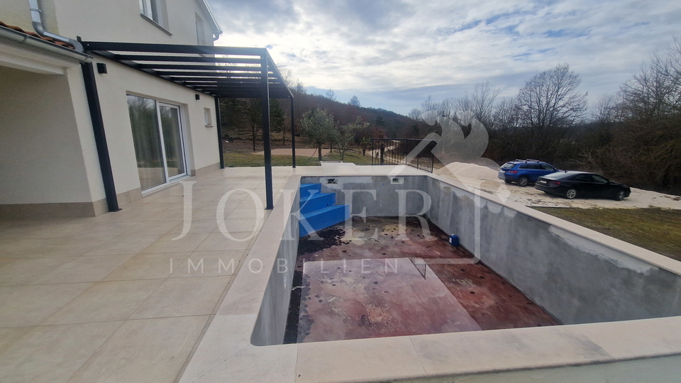 Novogradnja&comma; ku&cacute;a&comma; Cerovlje