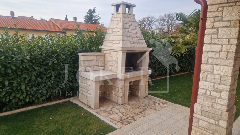 Ku&cacute;a sa bazenom&comma; Brtonigla