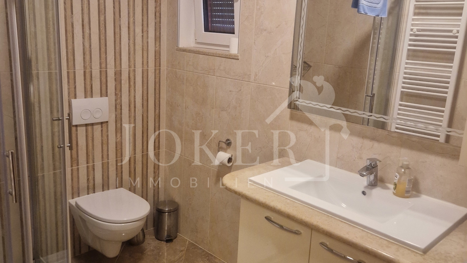 Ku&cacute;a sa bazenom&comma; Brtonigla