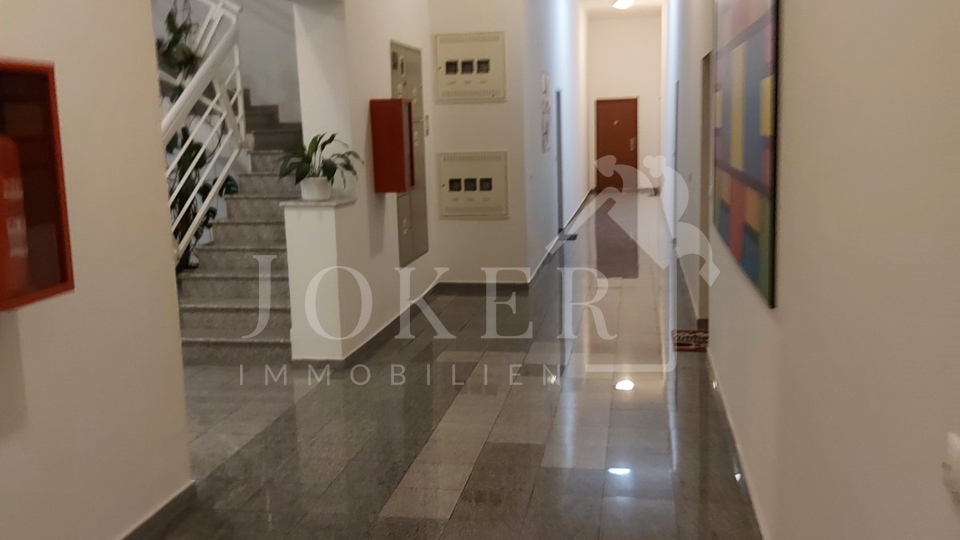 Stan, 60 m2, Prodaja, Lovran