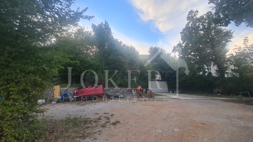 Građevinski teren za višestambenu namjenu