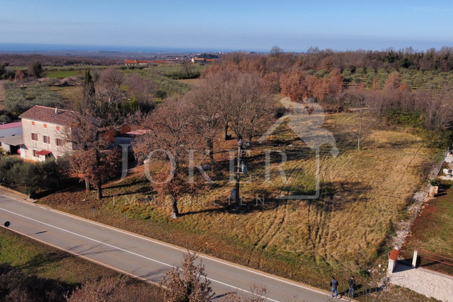 Građevinski teren, Višnjan, sa projektom za dvije zgrade