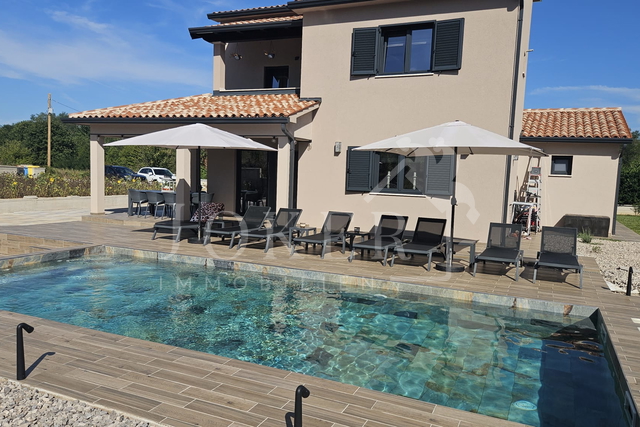 House, 165 m2, For Sale, Labin - Vinež