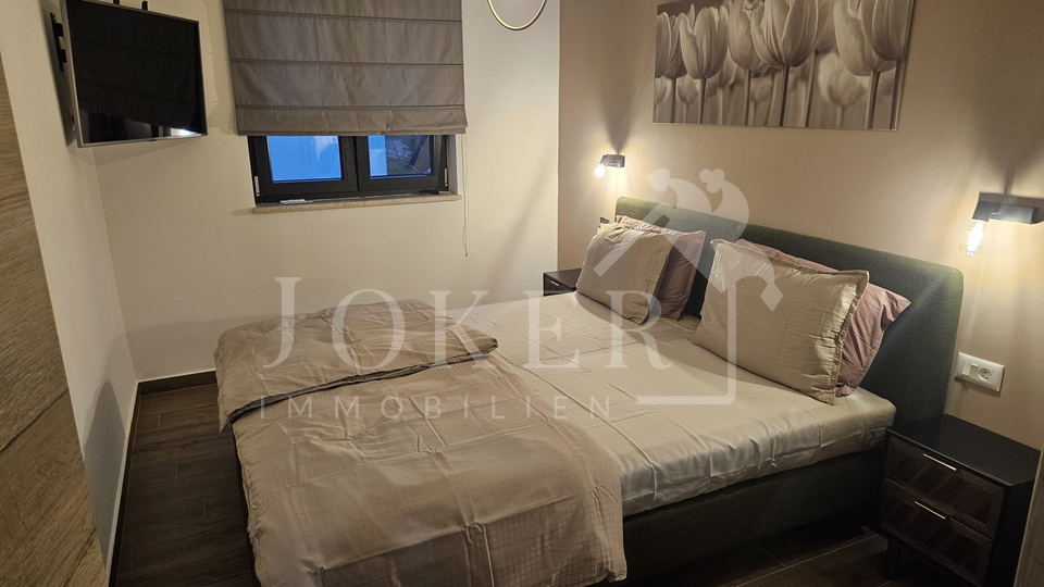 House&comma; 165 m2&comma; For Sale&comma; Labin - Vine&zcaron;