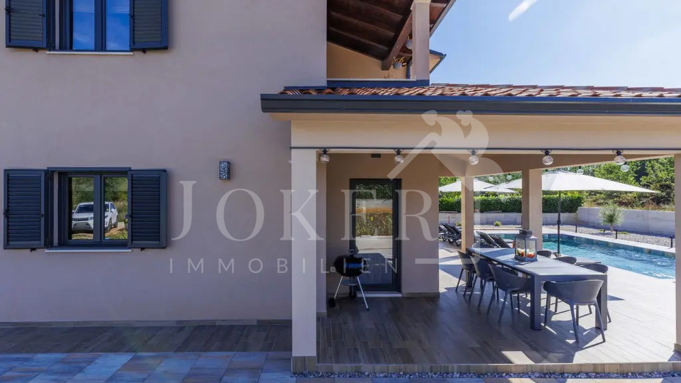 House&comma; 165 m2&comma; For Sale&comma; Labin - Vine&zcaron;