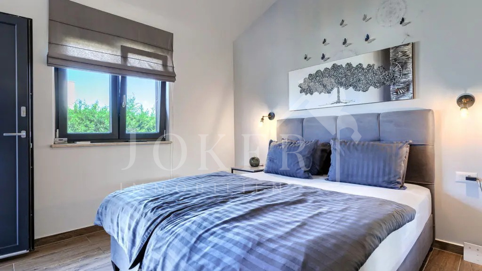 House&comma; 165 m2&comma; For Sale&comma; Labin - Vine&zcaron;