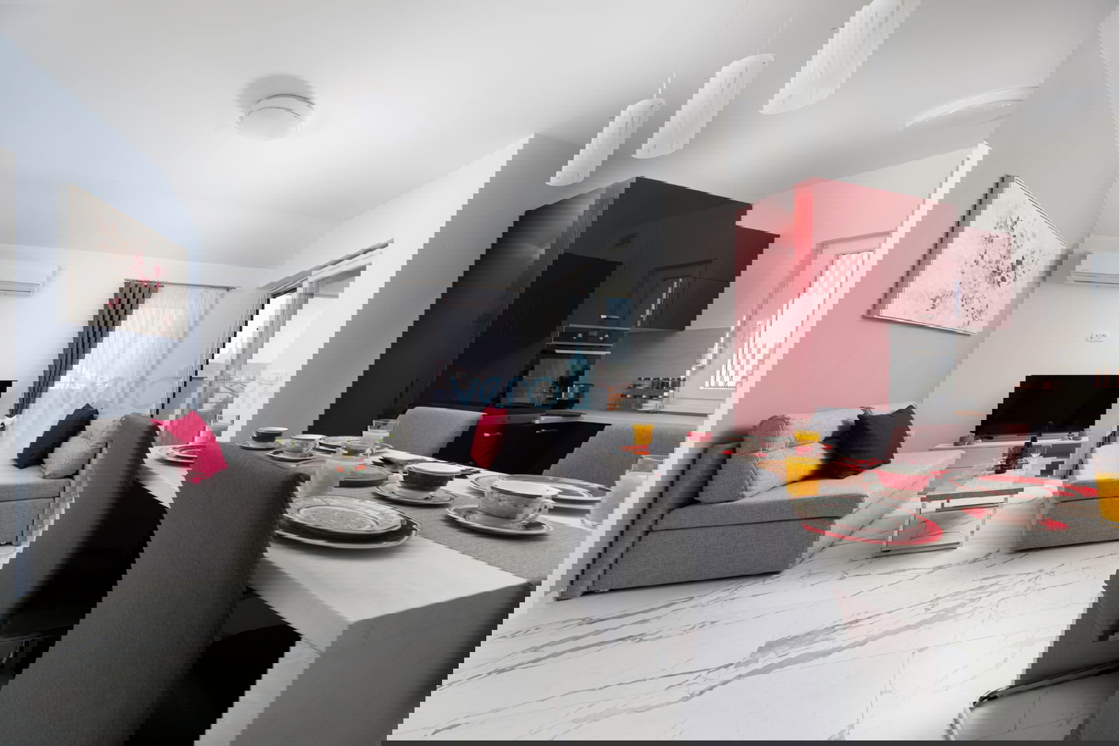 Uvala Soline, PRILIKA! Moderan trosoban stan sa prekrasnim pogledom na more