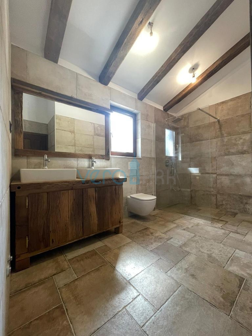 Uvala Soline, okolica, Moderna kamena vila sa bazenom, 200 m2, prodaja