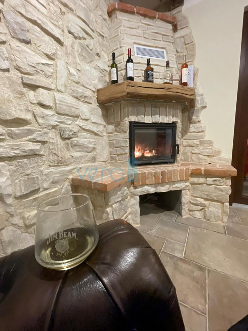 Uvala Soline, okolica, Moderna kamena vila sa bazenom, 200 m2, prodaja