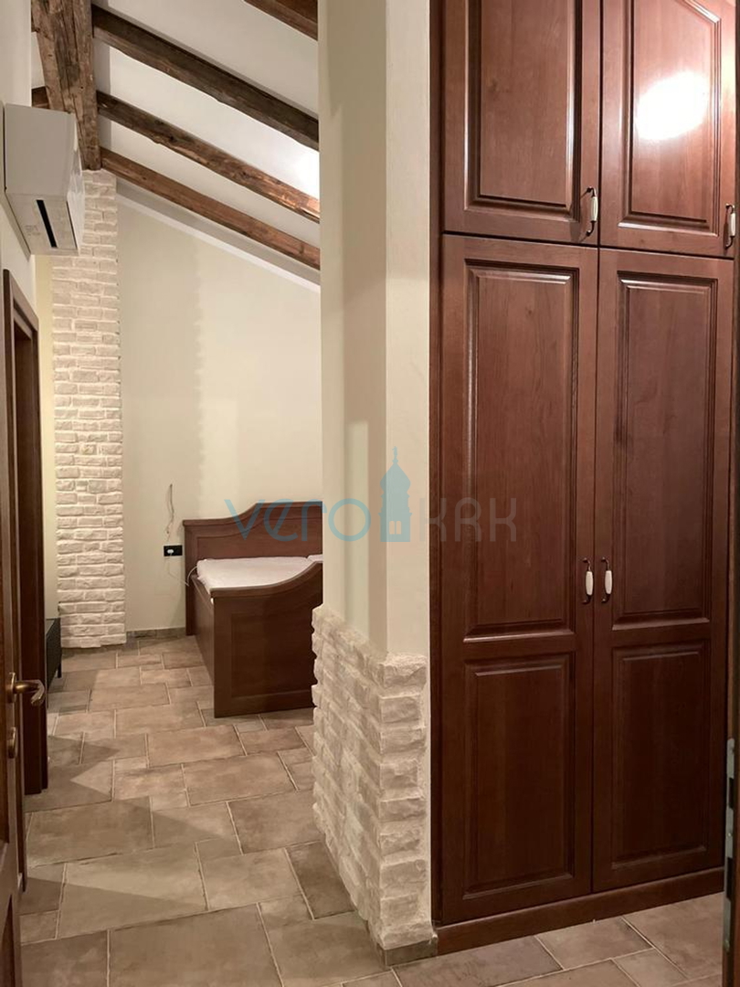 Uvala Soline, okolica, Moderna kamena vila sa bazenom, 200 m2, prodaja