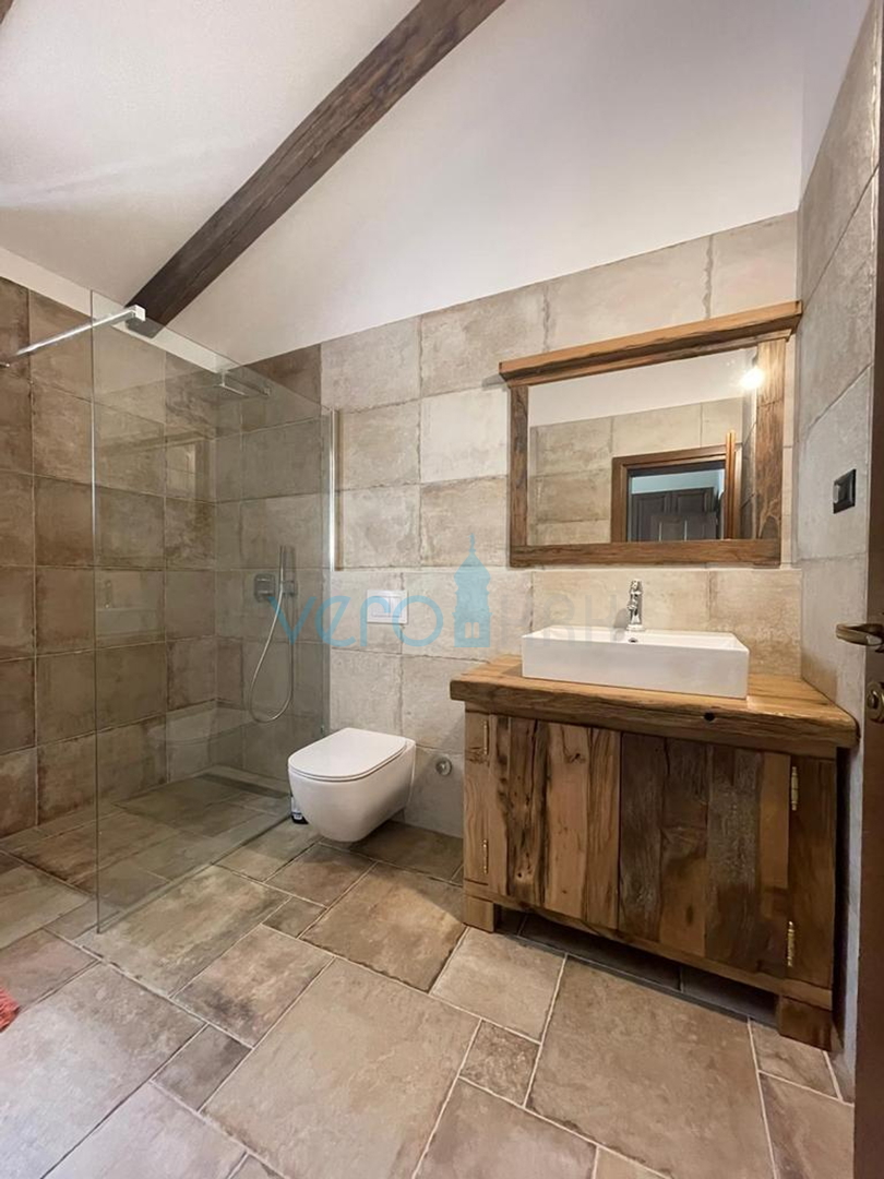 Uvala Soline, okolica, Moderna kamena vila sa bazenom, 200 m2, prodaja