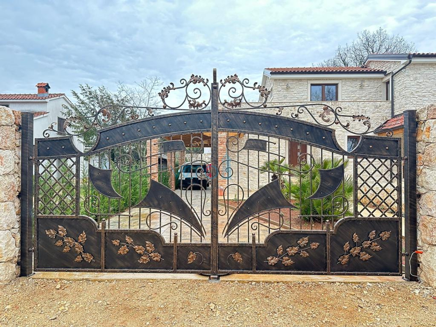 Uvala Soline, okolica, Moderna kamena vila sa bazenom, 200 m2, prodaja