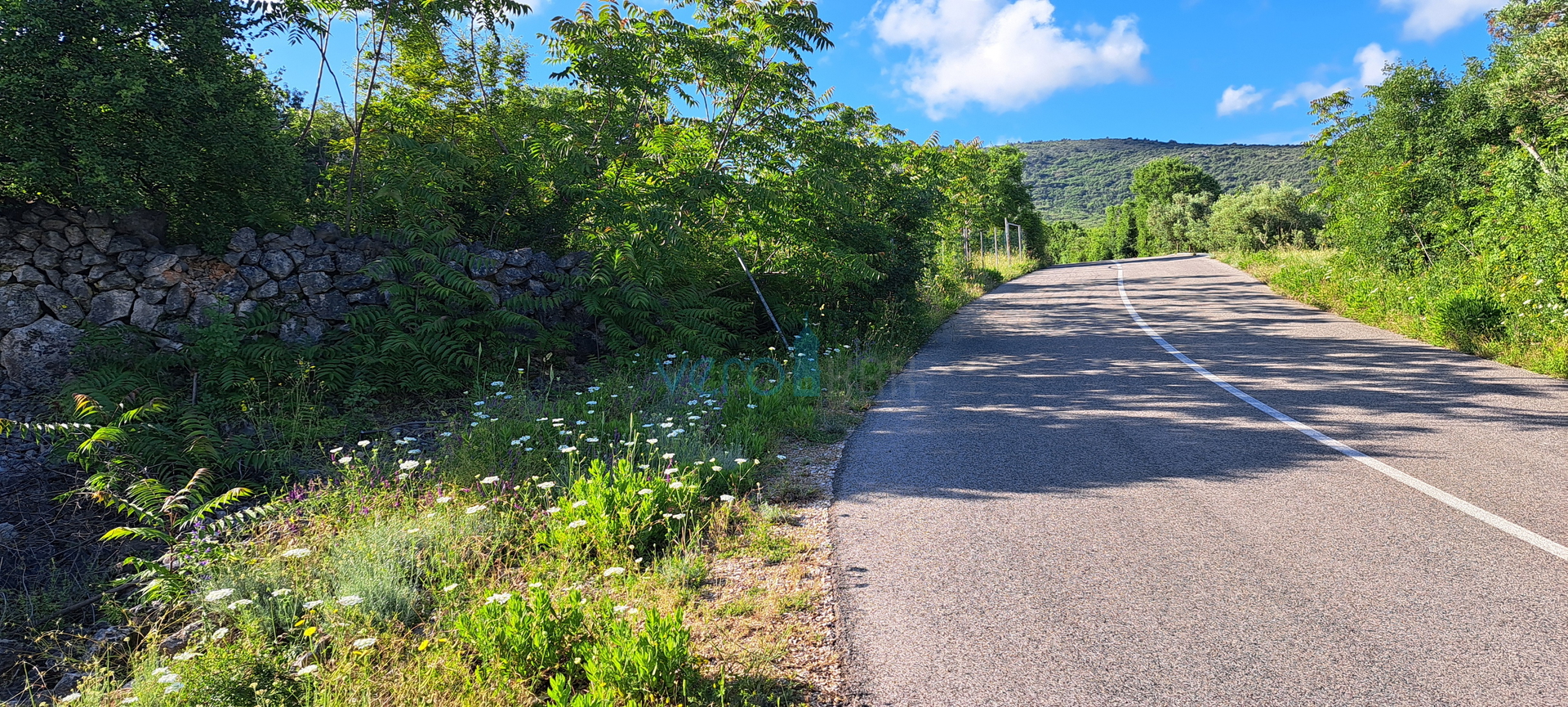 Vrbnik,Građevinsko zemljište 1231 m2,top lokacija,pogled,prodaja