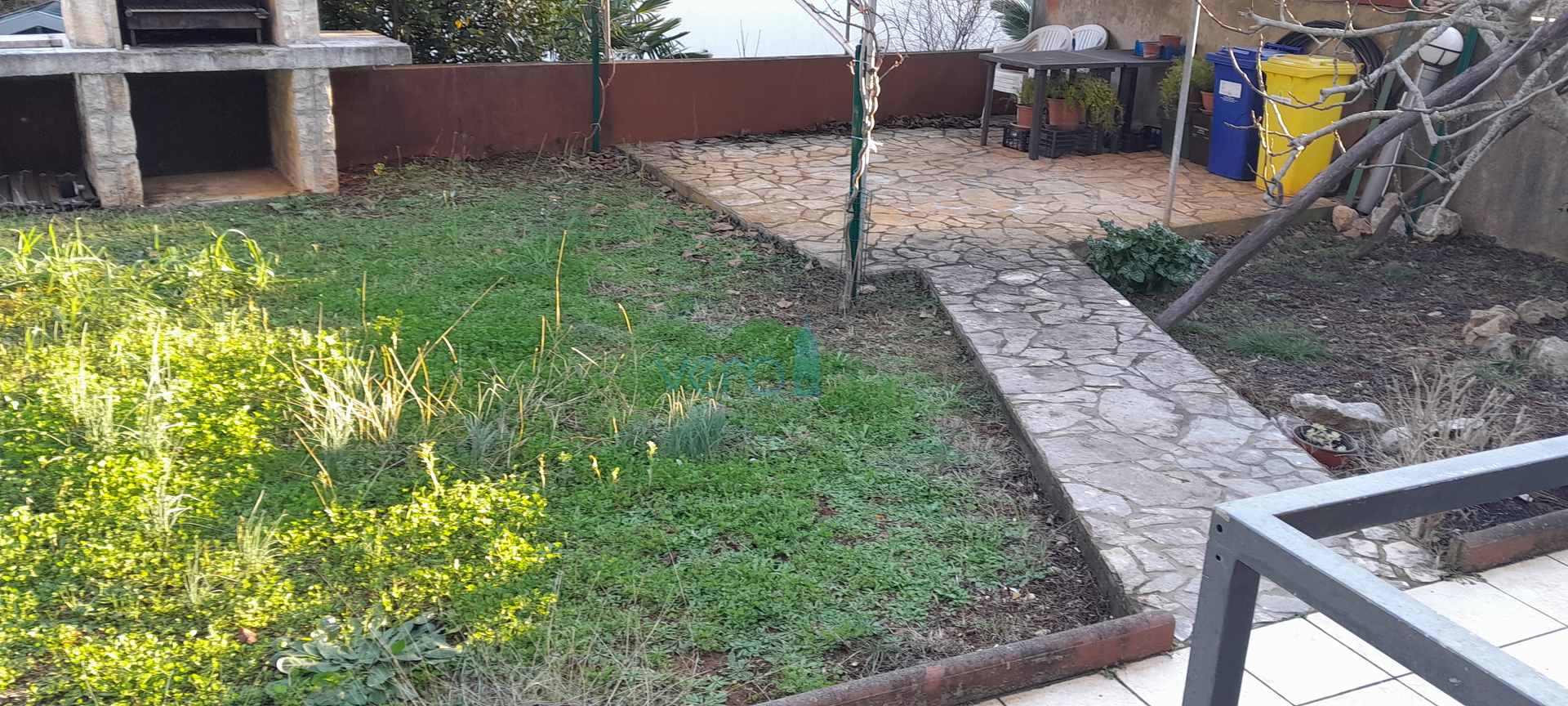Otok Krk, Njivice, trosobni stan blizu plaže i centra, prodaja