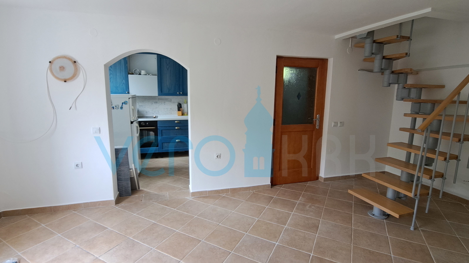 Soline cove, surroundings, island of Krk, semi-detached house with sea view, garage and garden, for sale