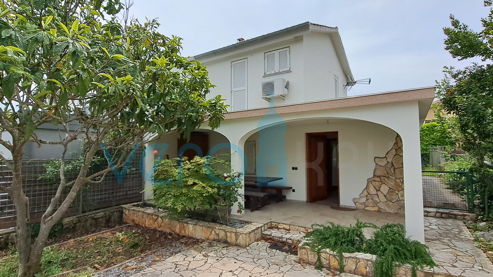 Soline cove, surroundings, island of Krk, semi-detached house with sea view, garage and garden, for sale