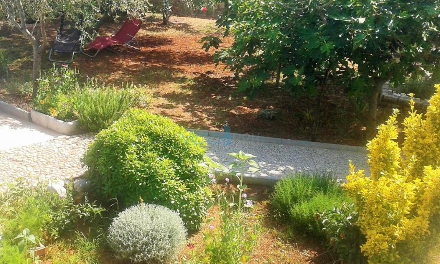 Insel Krk, Omišalj, Freistehendes einstöckiges Haus mit Garten, zu verkaufen
