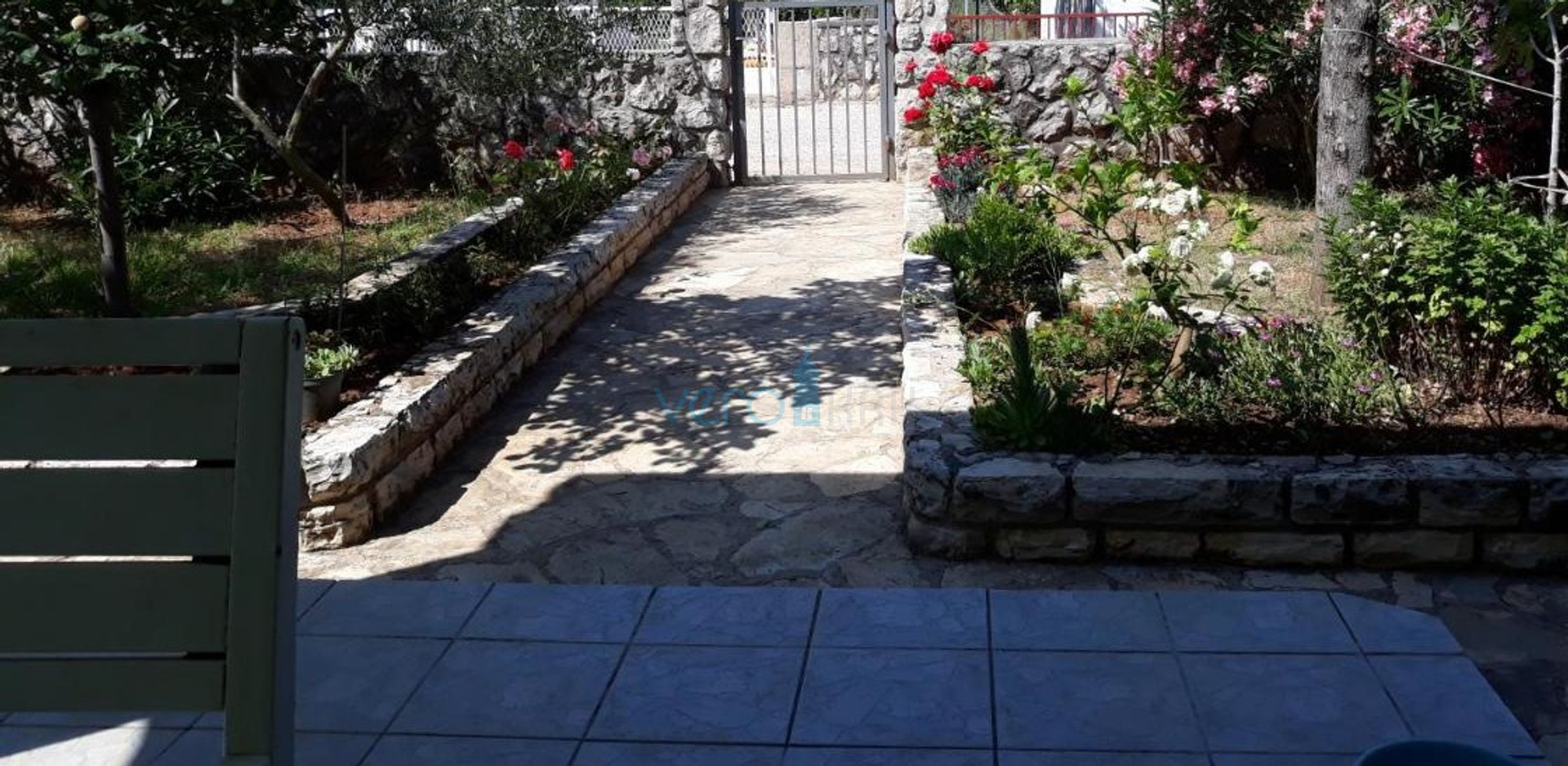 Insel Krk, Omišalj, Freistehendes einstöckiges Haus mit Garten, zu verkaufen