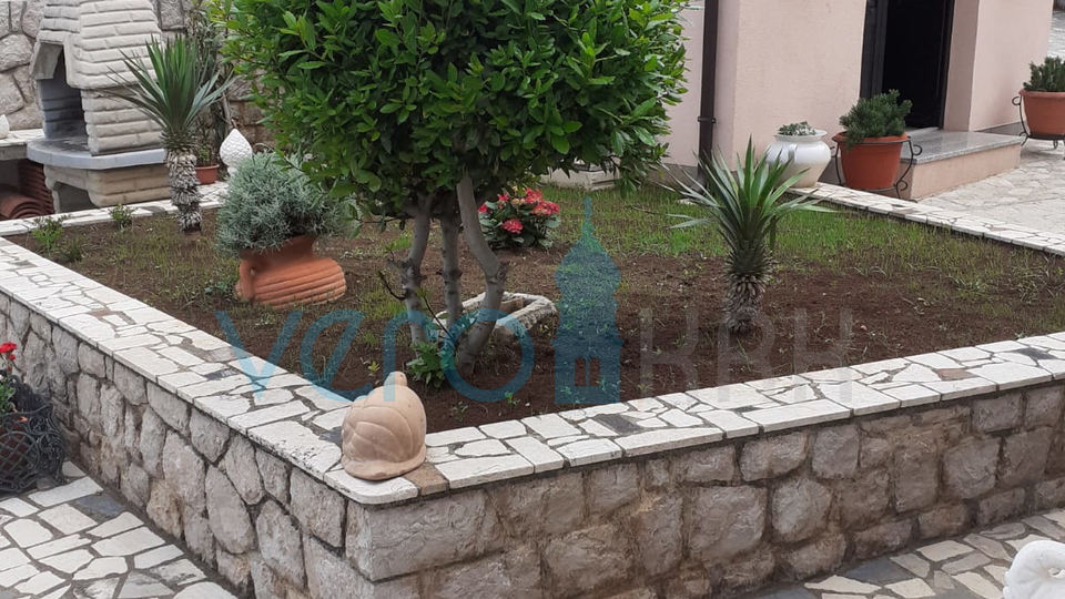 House, 350 m2, For Sale, Senj