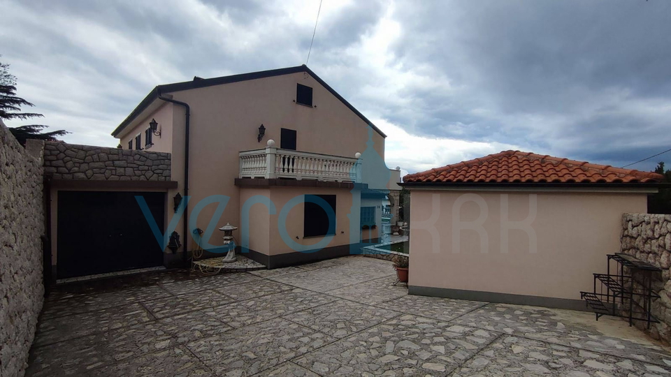 House, 350 m2, For Sale, Senj