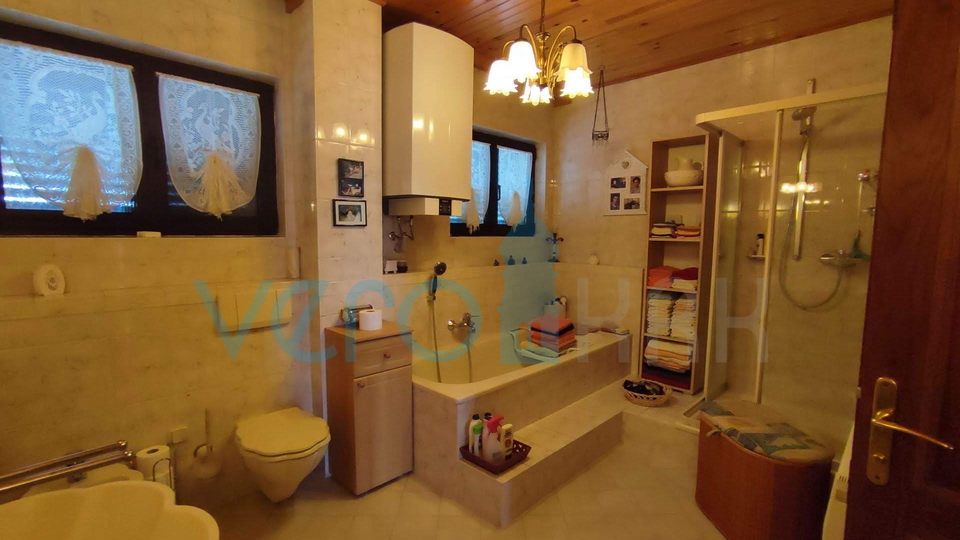 House, 350 m2, For Sale, Senj