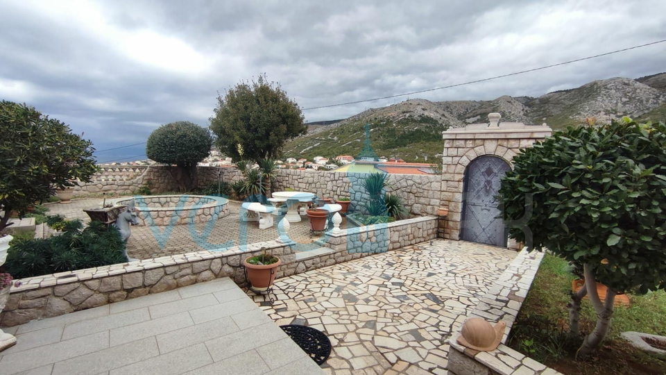 House, 350 m2, For Sale, Senj