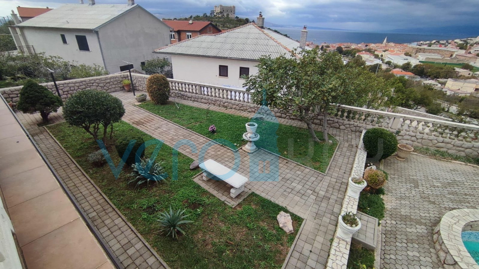 House, 350 m2, For Sale, Senj