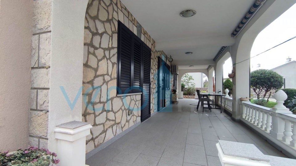 House, 350 m2, For Sale, Senj