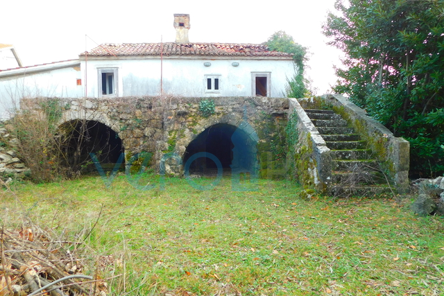 Otok Krk, Dobrinj okolica, starina za obnovu, prodaja