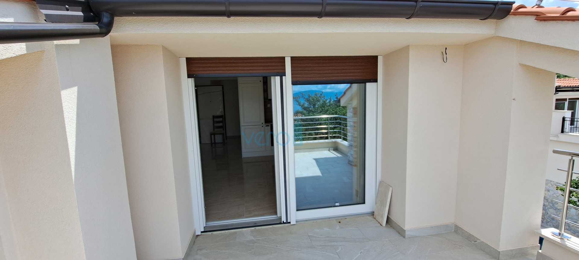 Otok Krk, Njivice, dvosoban stan 58 m2 sa prekrasnim panoramskim pogledom na more