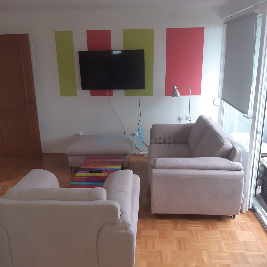 Krk, Stadt, Wohnung 84m2 mit Garten, Meerblick, zu verkaufen