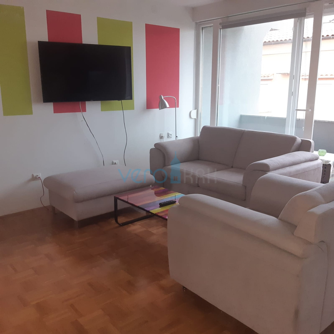Krk, Stadt, Wohnung 84m2 mit Garten, Meerblick, zu verkaufen